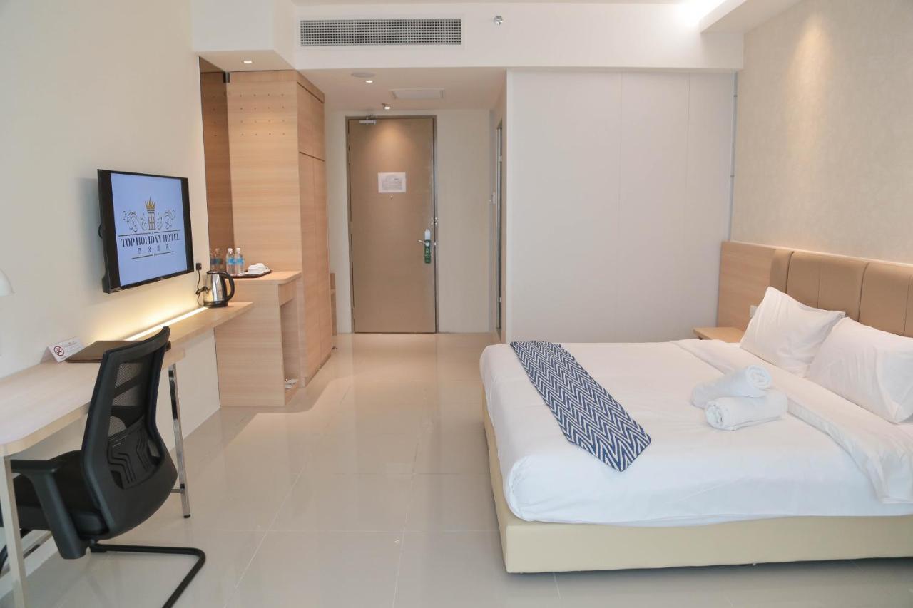 Top Holiday Hotel Seri Kembangan Exterior photo