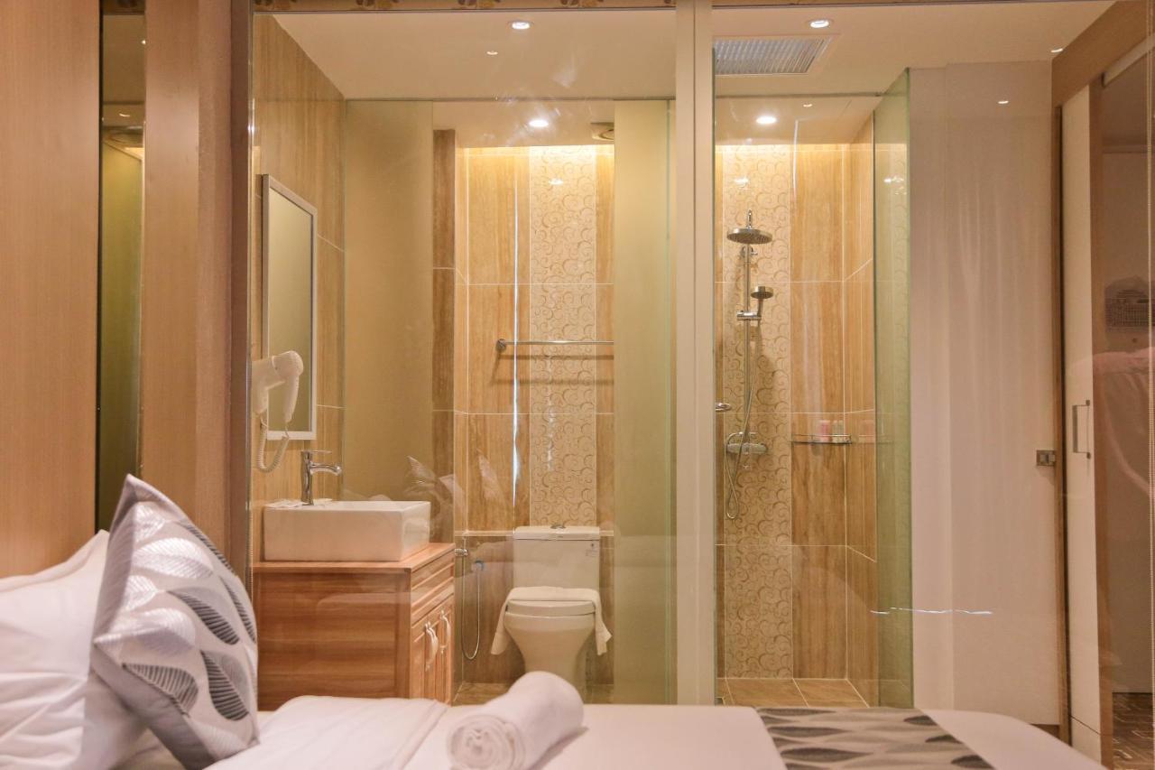 Top Holiday Hotel Seri Kembangan Exterior photo